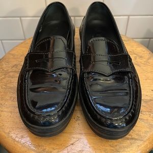 TOD’S black loafers